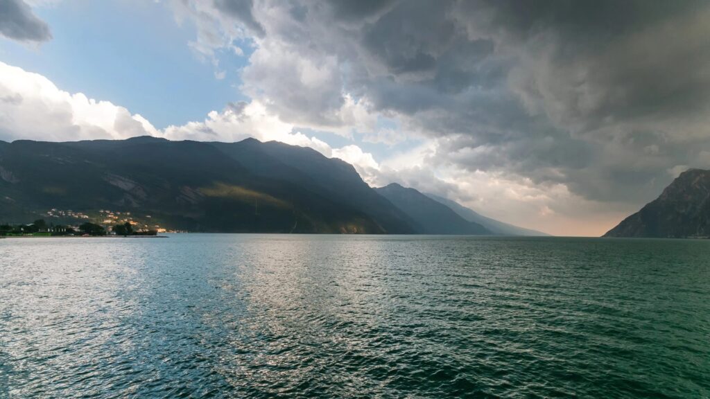 Gewitterwolken über dem nördlichen Gardasee