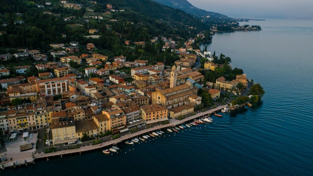 Blick über den Gardasee, Salò
